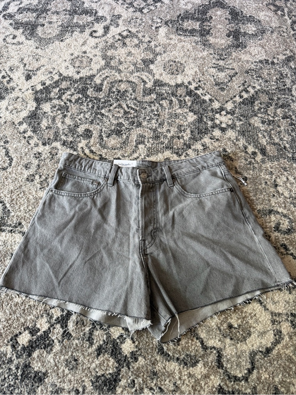 NWT H&M Dark Gray/Black High-Rise Denim Shorts with Raw Hem